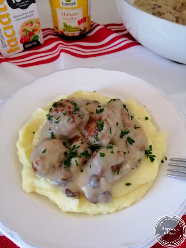 Кюфтенца в гъбен сос от https://inthebeniskitchen.com/
