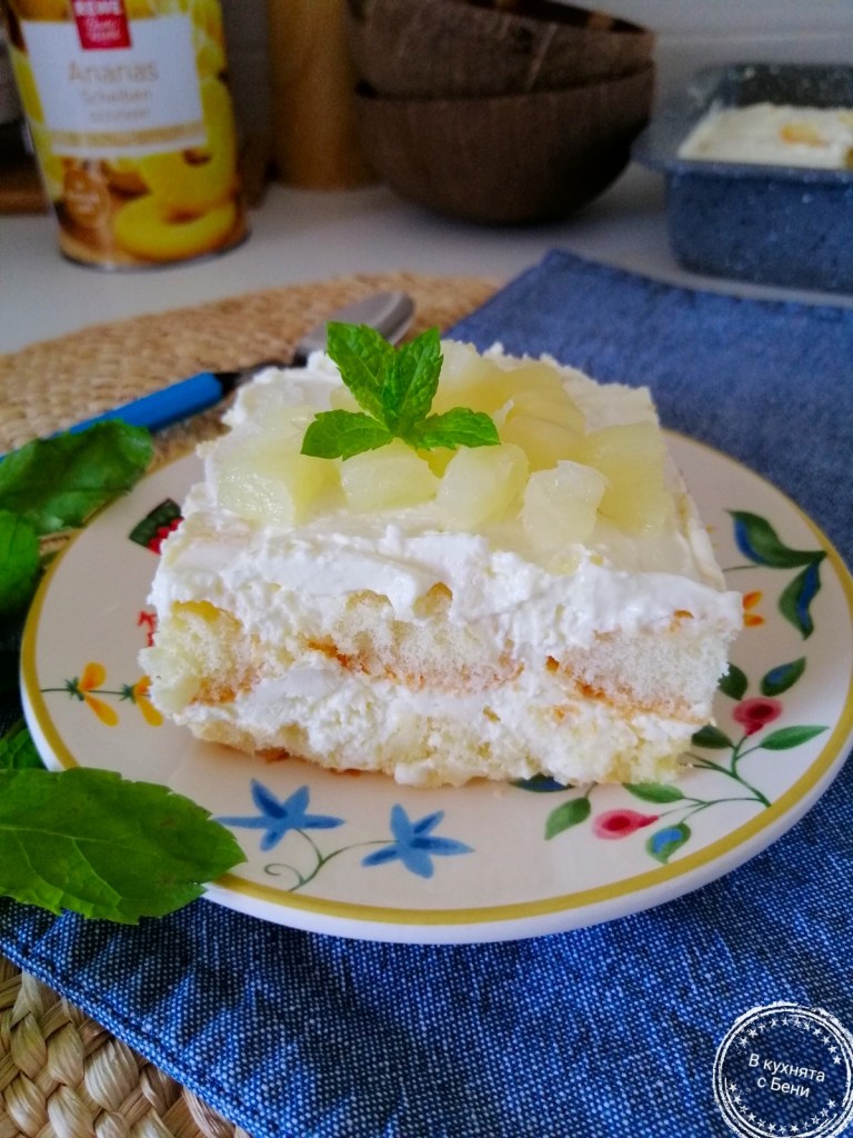 Сладкиш с ананас от https://inthebeniskitchen.com/