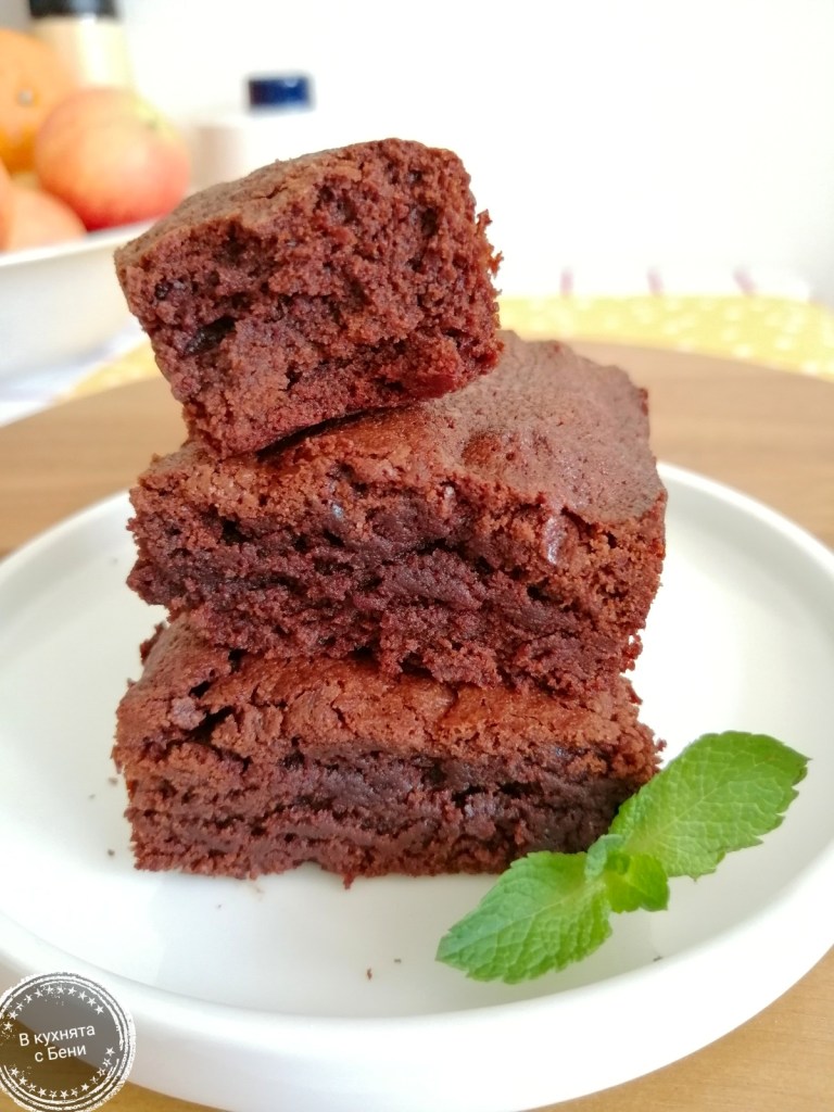 Лесно и вкусно брауни от https://inthebeniskitchen.com/