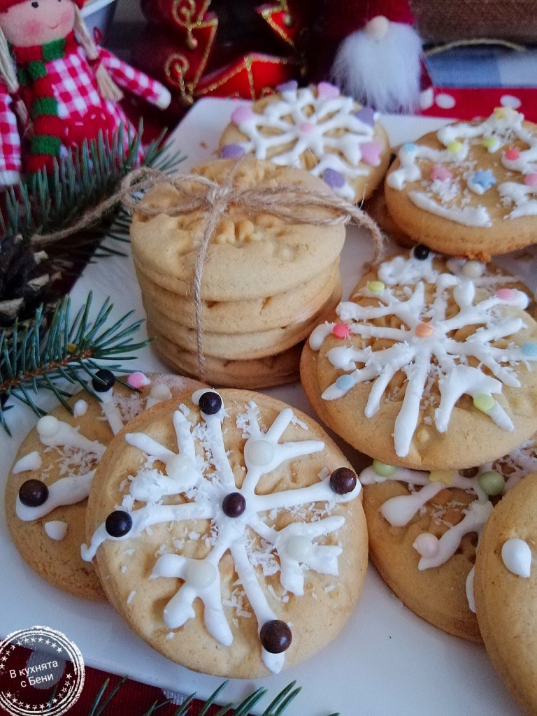 Коледни меденки от https://inthebeniskitchen.com/