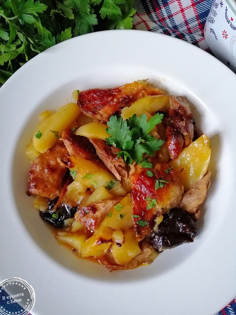 Джолан с картофи и сини сливи от https://inthebeniskitchen.com/