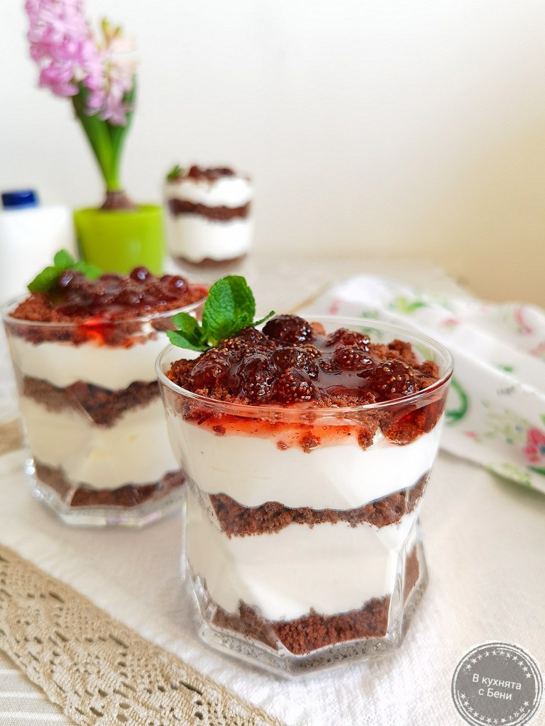 Чийз кейк в чаши от https://inthebeniskitchen.com/