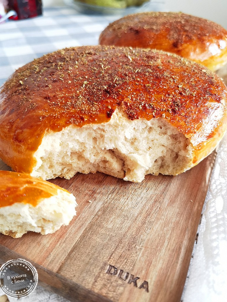 Вкусна и лесна питка от https://inthebeniskitchen.com/