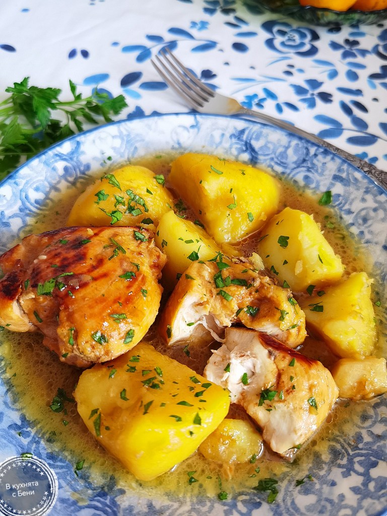 Пилещко с много вкусен сос от https://inthebeniskitchen.com/