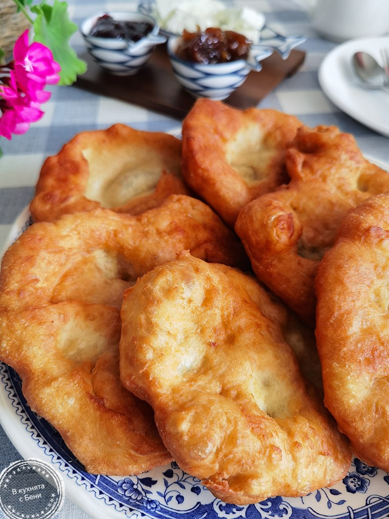 Вкусни мекици със сода от https://inthebeniskitchen.com/