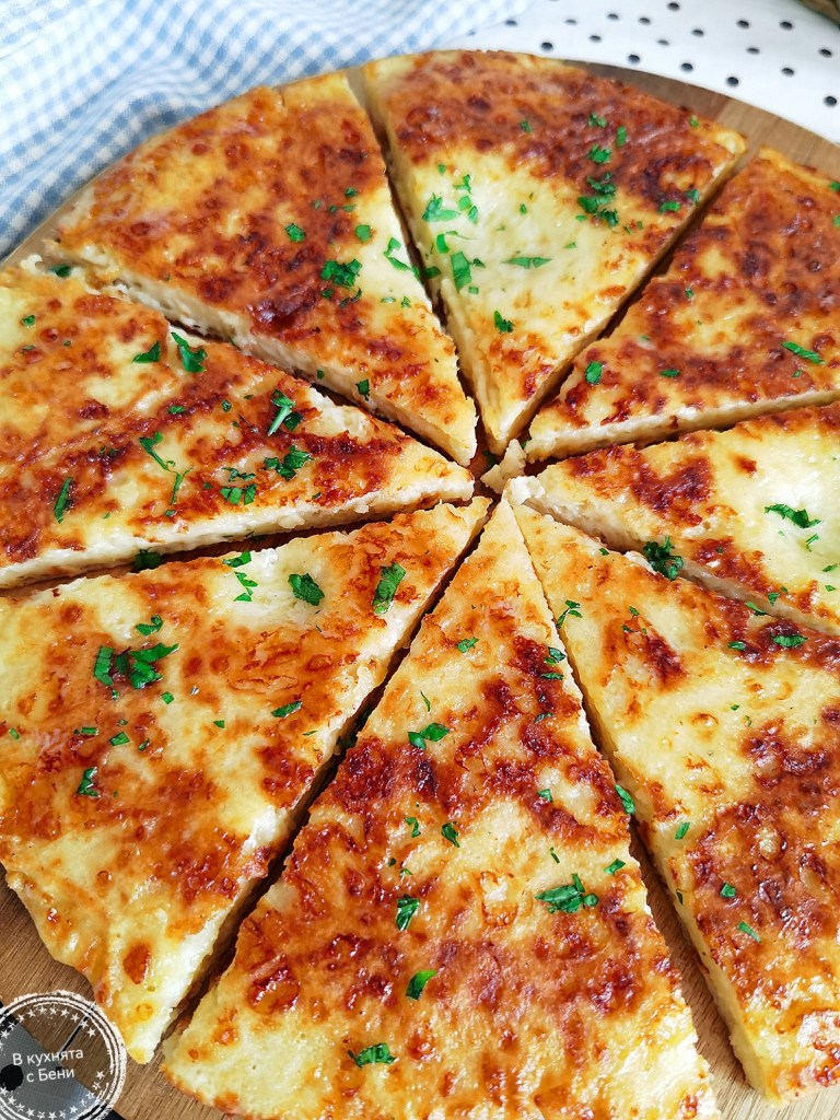 Лесно и вкусно хачапури кашкавал на тиган от https://inthebeniskitchen.com/