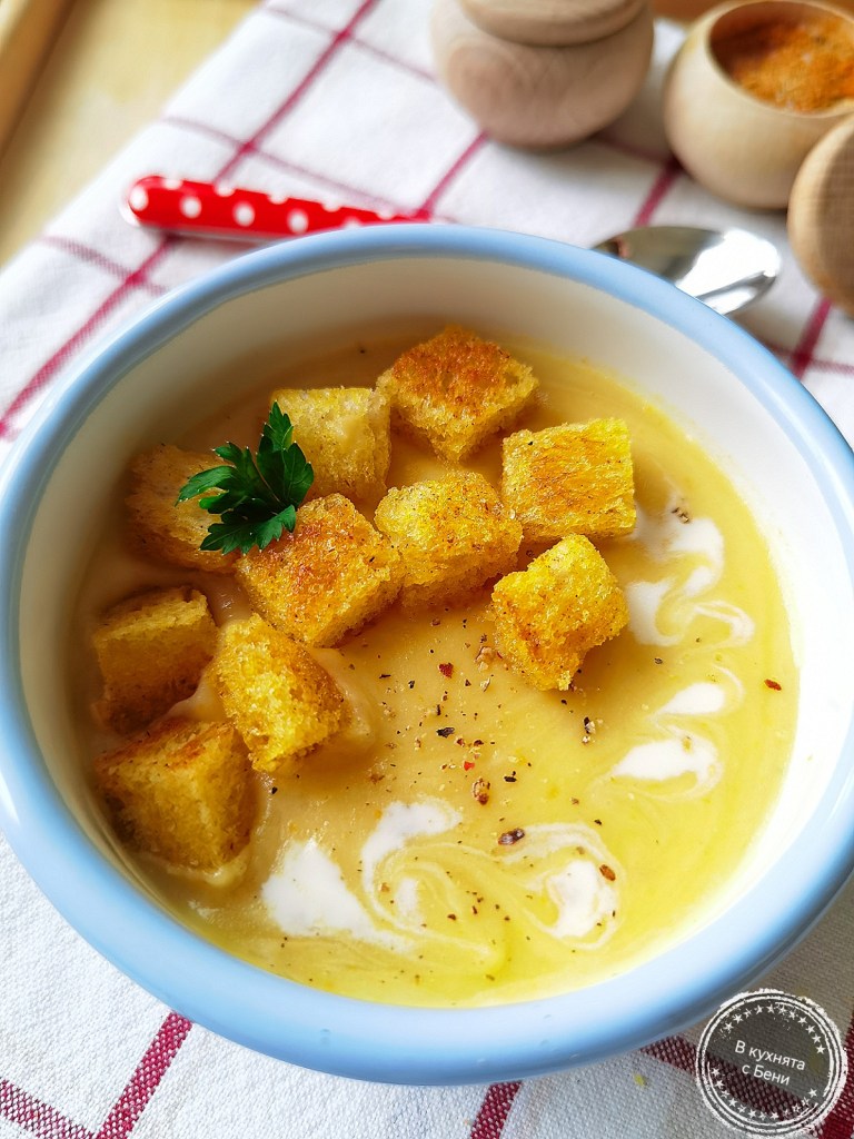 Крем супа с картофи и праз лук от https://inthebeniskitchen.com/