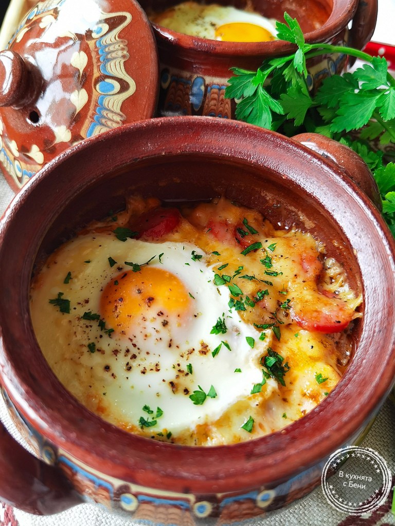 Гювече с колбас от https://inthebeniskitchen.com/