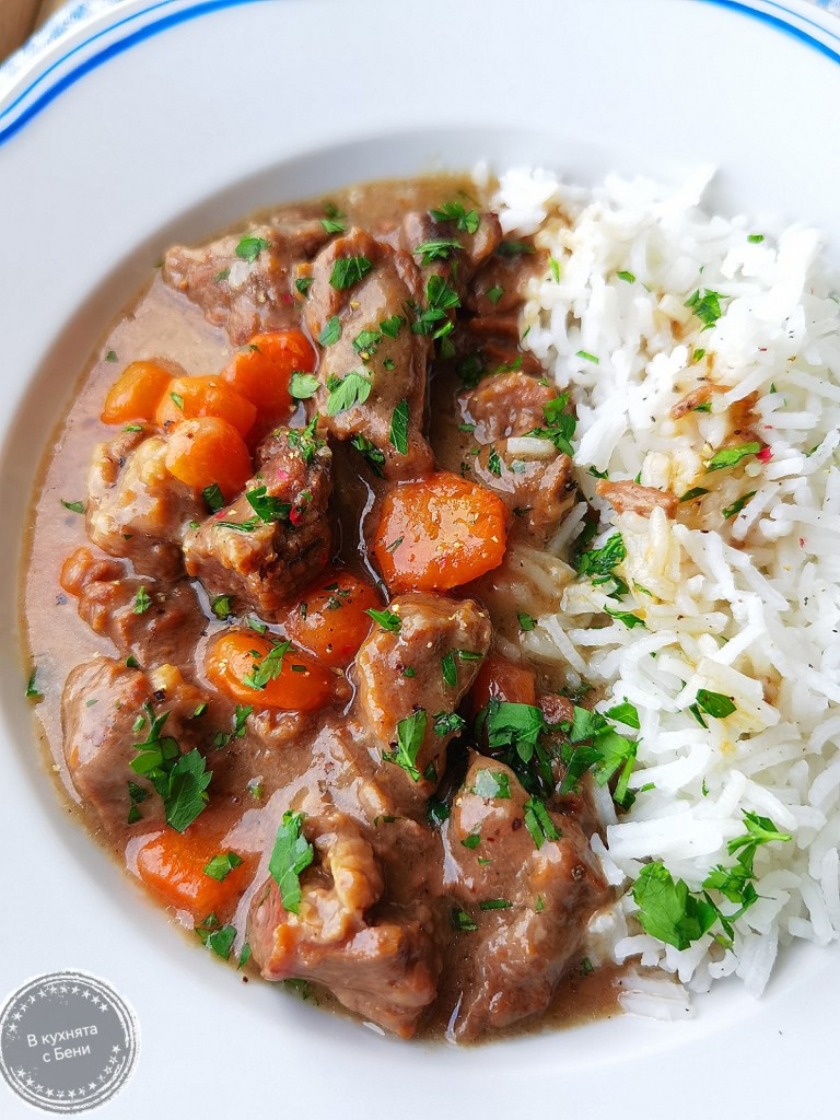 Вкусно телешко задушено от https://inthebeniskitchen.com/