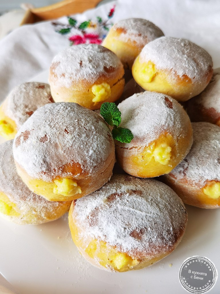 Вкусни печени понички от https://inthebeniskitchen.com/