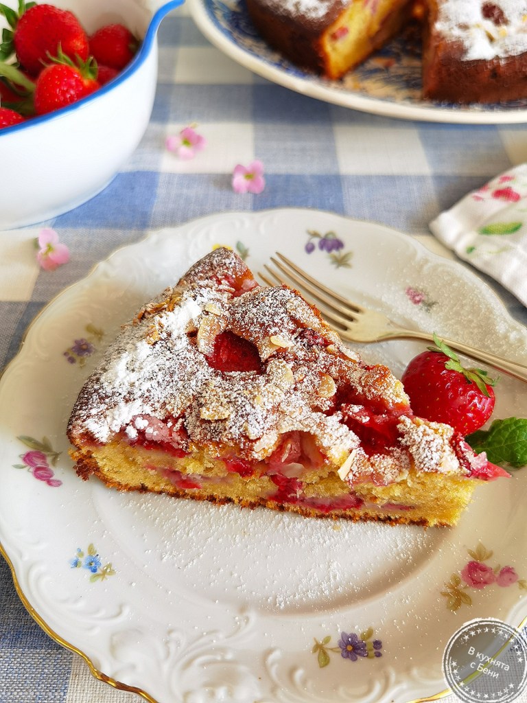 Сладкиш с ягоди от https://inthebeniskitchen.com/