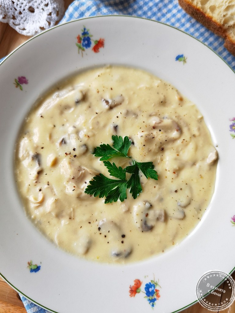 Пиле фрикасе каша с гъби от https://inthebeniskitchen.com/