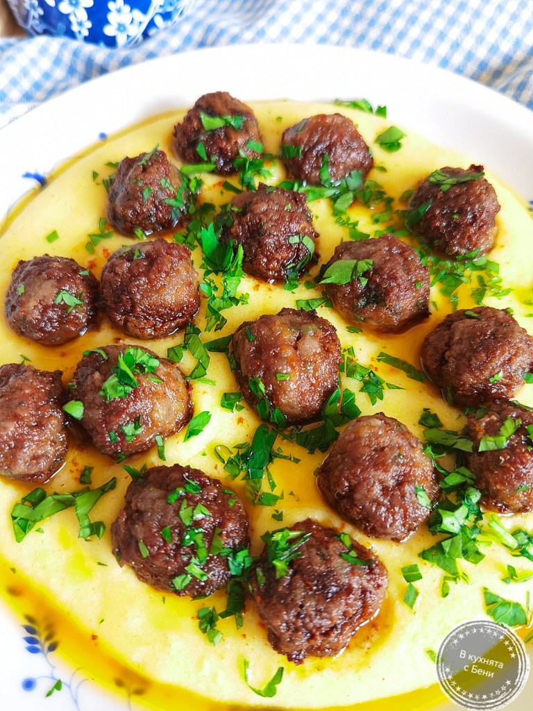 Кюфтенца по цариградски с качамак от https://inthebeniskitchen.com/