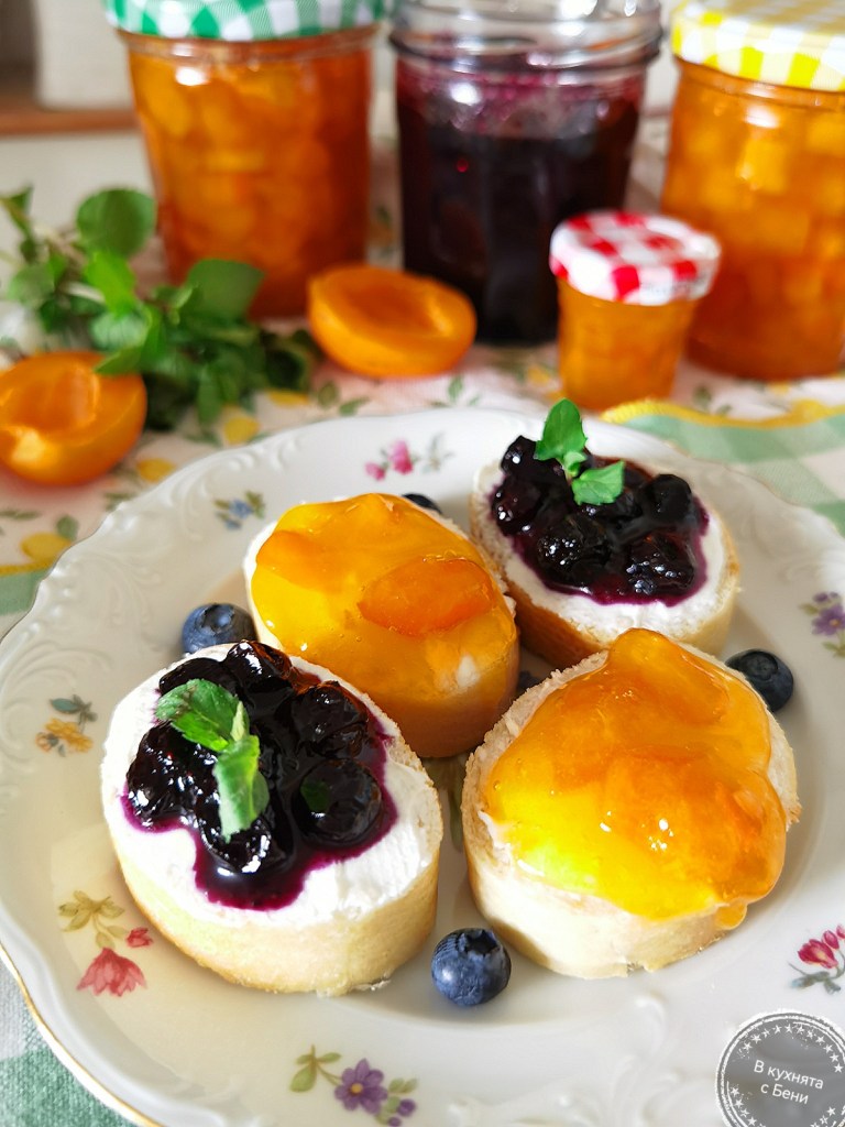 Конфитюр с кайсии и с боровинки от https://inthebeniskitchen.com/