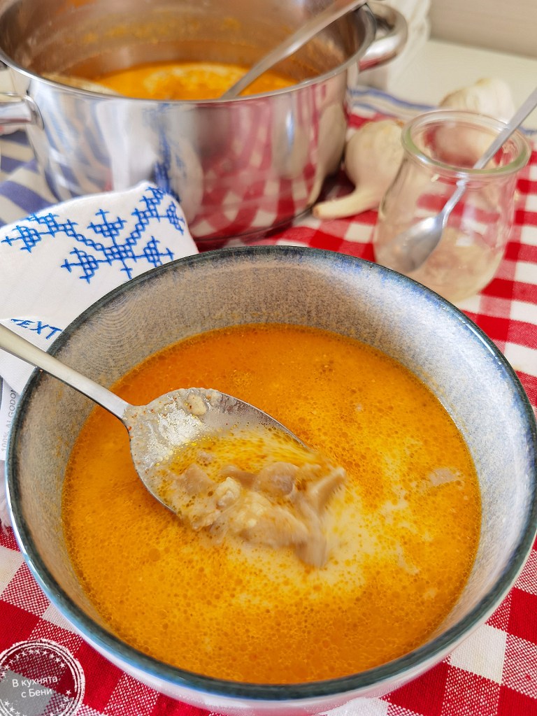 Гъбена супа от кладница фалшива шкембе чорба от https://inthebeniskitchen.com/