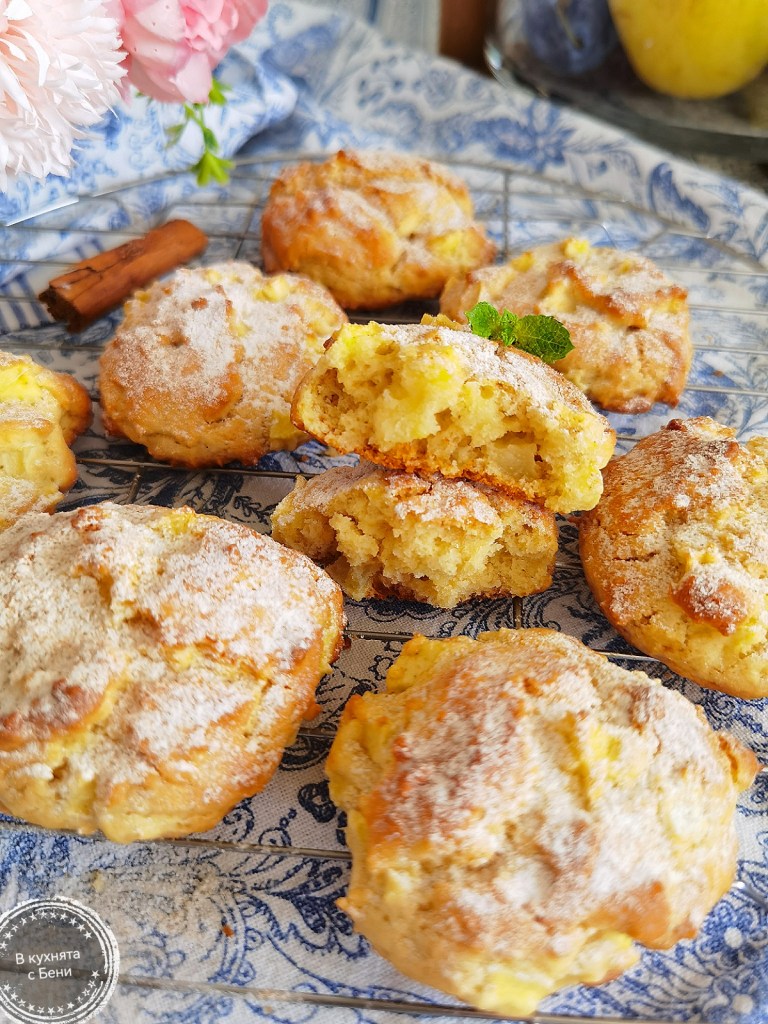 Ябълкови сладкиши мини - видео от https://inthebeniskitchen.com/