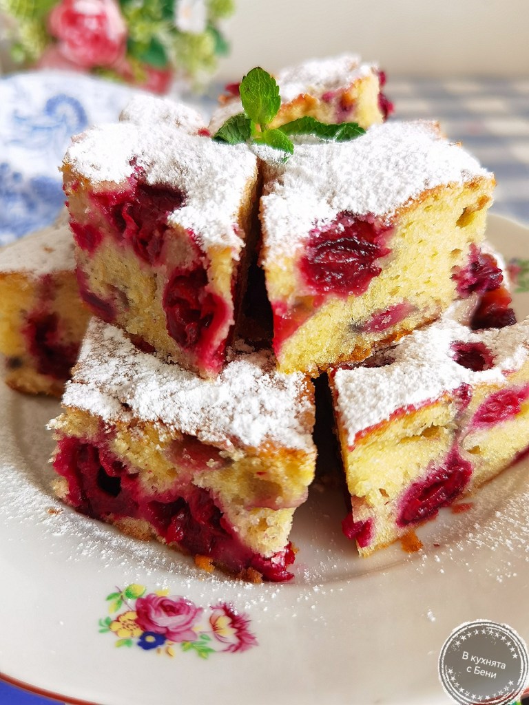 Сладкиш с череши от https://inthebeniskitchen.com/