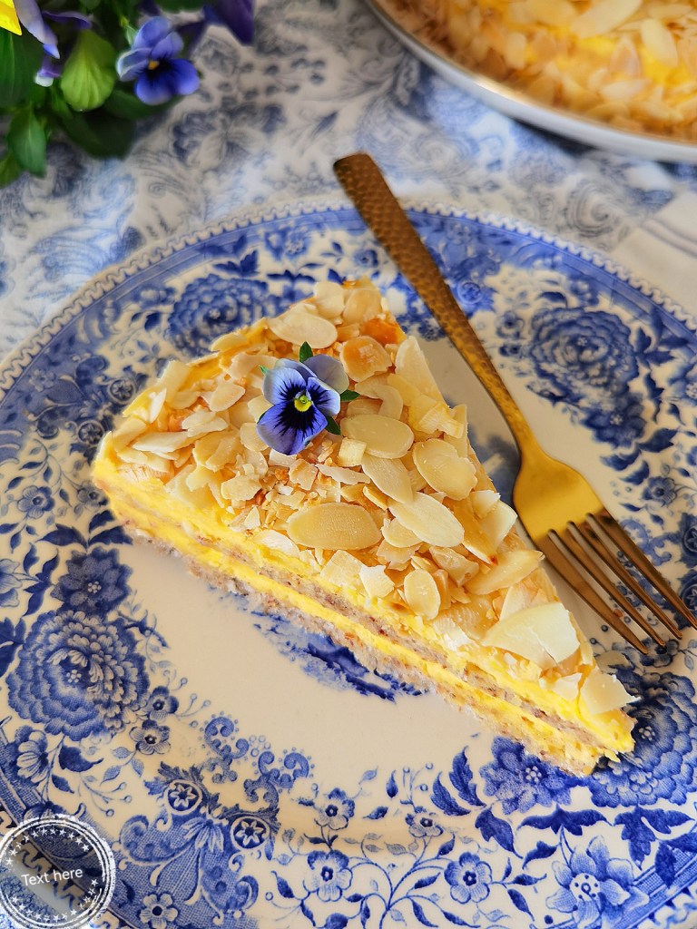 Шведска бадемова торта от https://inthebeniskitchen.com/