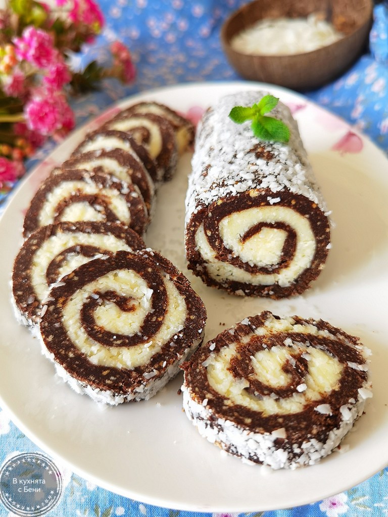 Бисквитено кокосово руло от https://inthebeniskitchen.com/