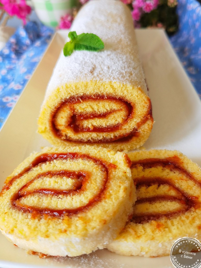 Руло с шипков мармалад от https://inthebeniskitchen.com/
