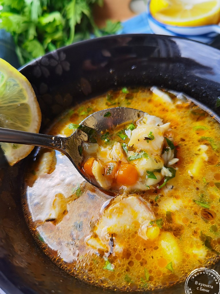 Рибена чорба от https://inthebeniskitchen.com/