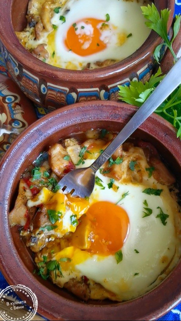 Пилешка кавърма в гювечета от https://inthebeniskitchen.com/