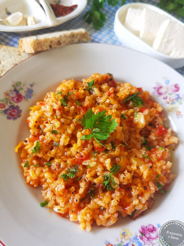 Ориз с домати от https://inthebeniskitchen.com/