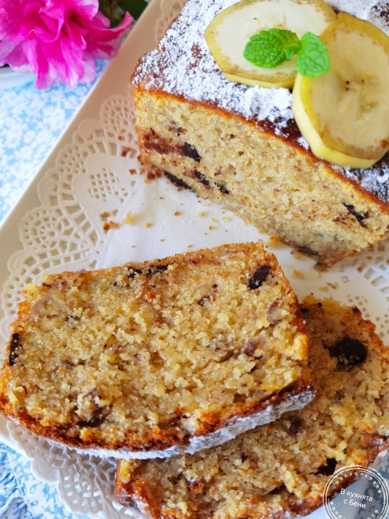 Бананов кекс от https://inthebeniskitchen.com/